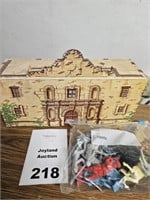Alamo tin toy with plastic figures