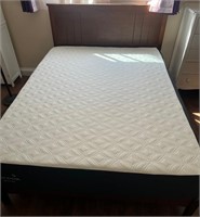 11 - BED, FRAME & COCOON EXTRA CHILL MATTRESS