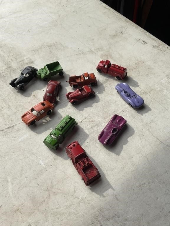 Lot of Tootsie Toy cars