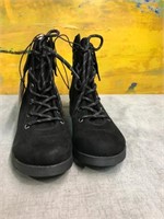 St Johns Bay Womens Yosemite Black Boots SZ 6.5 M