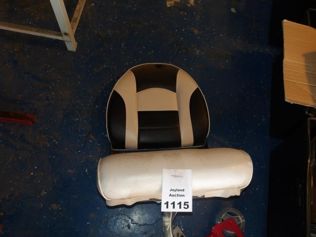 Boat Seat - Folds with latch