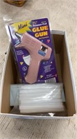 Mini hot glue gun