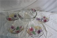 10"  COLORED SALAD BOWL & 4 SALAD PLATES