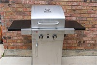 CHAR-BROIL BBQ GRILL 18 X 18 COOKING AREA--CLEAN