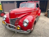 1940 FORD DELUXE CONVERTIBLE CAR. 2,159 MILES.