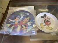 DISCO RECORD MICKEY MOUSE AND PLASTIC PLATE