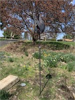 TULIP LAWN SCULPTURE