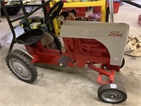 FORD PEDAL CAR TRACTOR SCALE MODELS DYERSVILLE