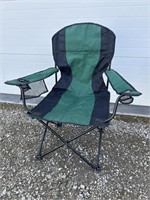 Folding lawn chair