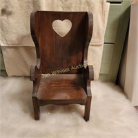 Wood Heart Chair 19"