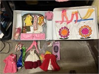 THE WORLD OF BARBIE CASE WITH LARGE AMOUNT OF