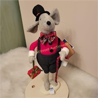 Well Dressed Home  Mouse