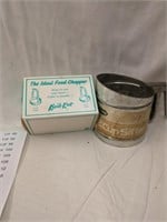 3 Cup Sifter and Food Chopper