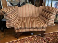 UNUSUAL VINTAGE LOVESEAT SIDE FOLD DOWN