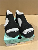 New Sketchers Cali flex appeal size 8 sandals