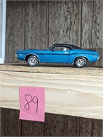 Johnny Lightning 1970 Dodge Challenger Diecast Car