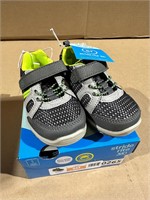 new Stride rite 360 kids 6m shoes