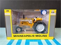 Spec Cast Minneapolis-Moline G940 Tractor w/