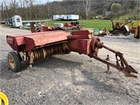 New Holland 273 Square Baler w/ Hydraulic Tension