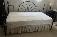 Twin Size Metal Day Bed