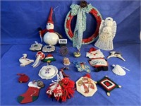Christmas Décor, Crocheted Angel, Wreath,