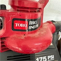 TORO Rake and Vac, Powers on