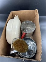 Lot with flour sifters, a vintage Tupper-ware, etc