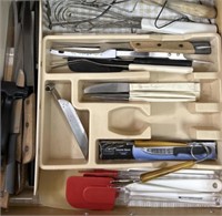 Kitchen knives/utensils