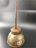 Vintage oil can from"Gulf", about seven inches tal