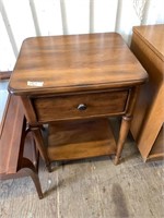 Wooden side table with drawer look in great condit