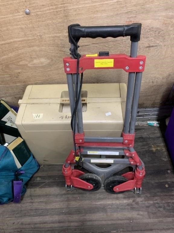 Lot with folding cart capacity 150 lb. , and Montg