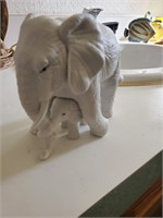 Aldon Porcelain White Elephant Mama and Baby