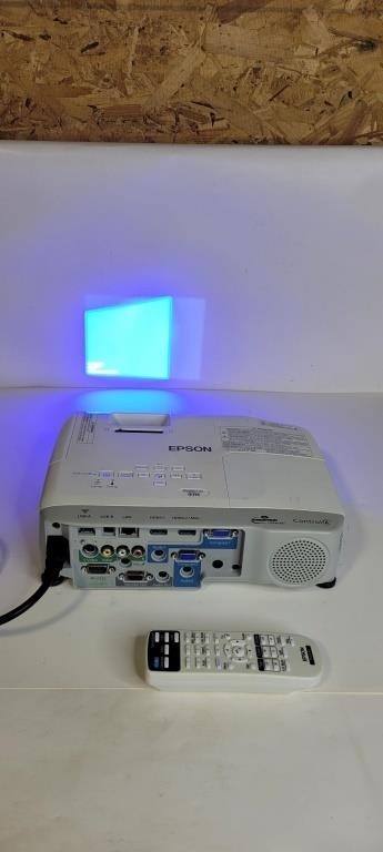 EPSON H688A PROJECTOR