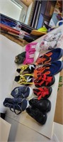 LOT OF CHILDREN'S SHOES