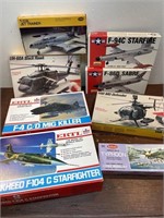 Box of vintage model planes *some pieces missing