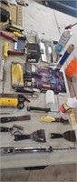 LOT OF PAINTING TOOLS
