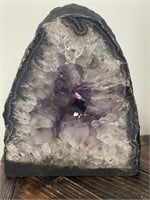 Large amethyst quartz geode