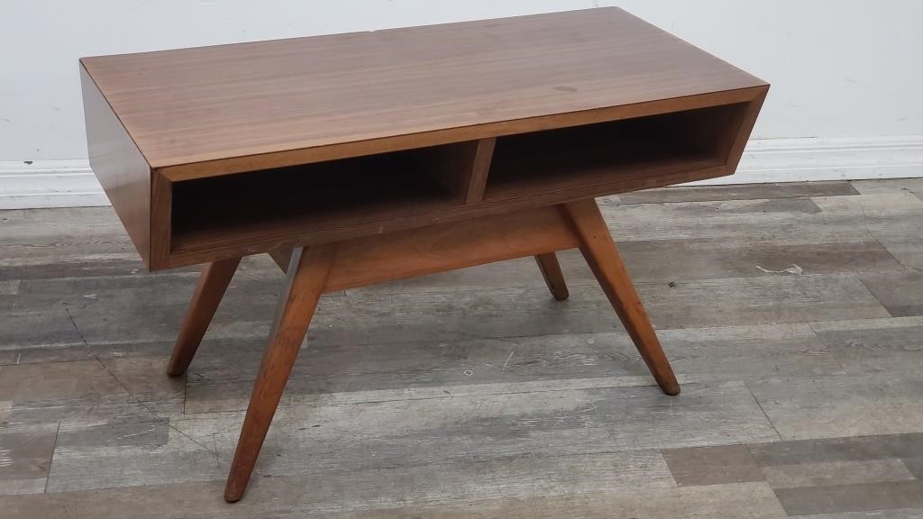 Mallin furniture Co. Mid century modern nightstand