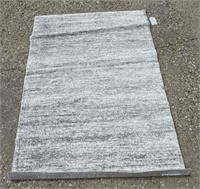 5'3"x7' Icon Area Rug