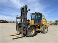 2002 John Deere 444 Forklift