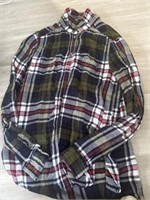F15) Size small women’s plaid button up