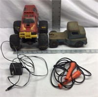 E5) No batteries in red truck, blue truck vintage