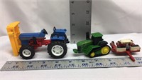 F8) SMALL LOT OF KIDS TOYS