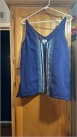 R3) Women’s old navy blue striped tank top. SMALL