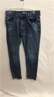 R7)  Old Navy skinny 32 x 32.