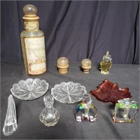 Box of miscellaneous and glass items