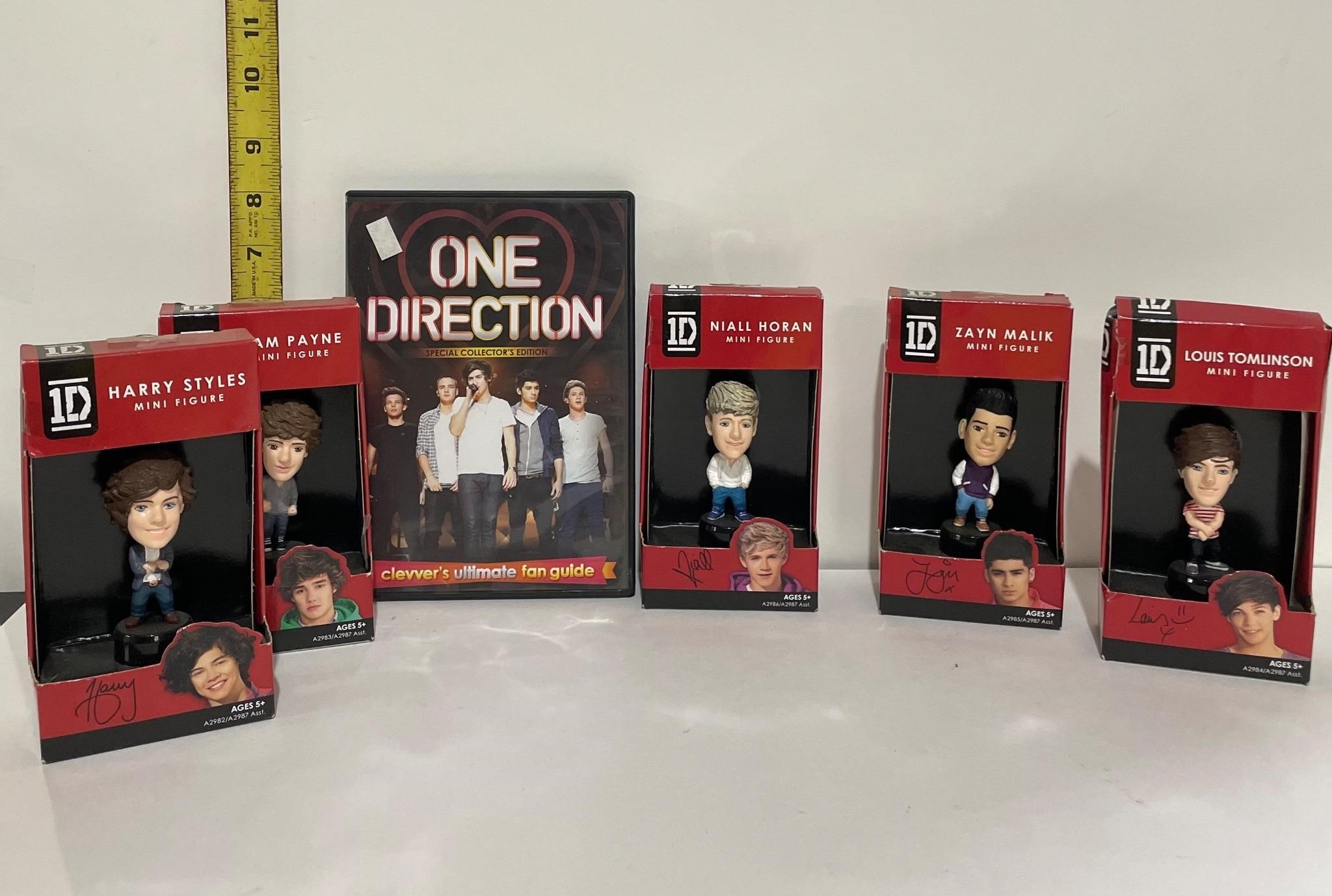 One Direction DVD & Mini Figurines of Whole Band