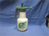 hand sprayer .