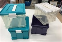4x Sterilite Containers 9" x 8" *1 Lid Missing