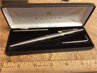 Mackin pen